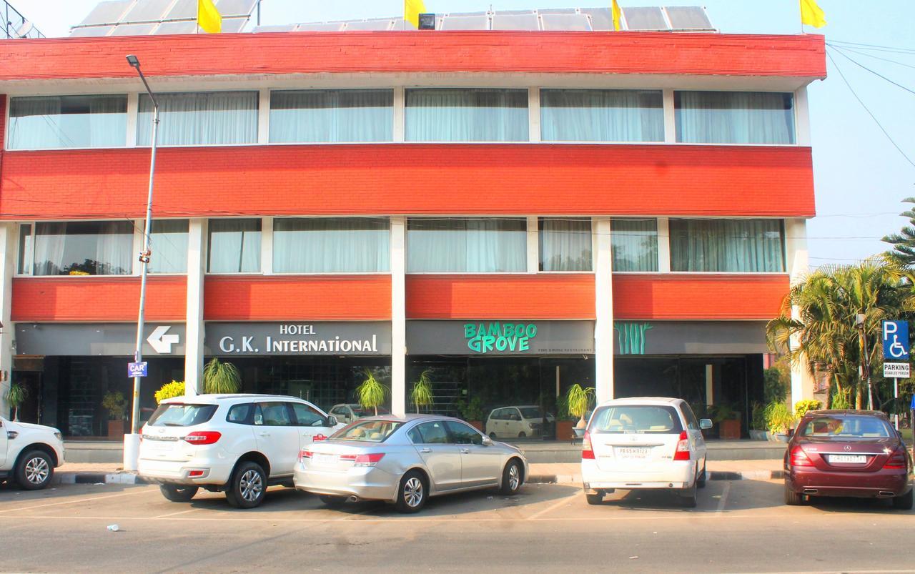 Hotel Gk International Chandīgarh Екстериор снимка